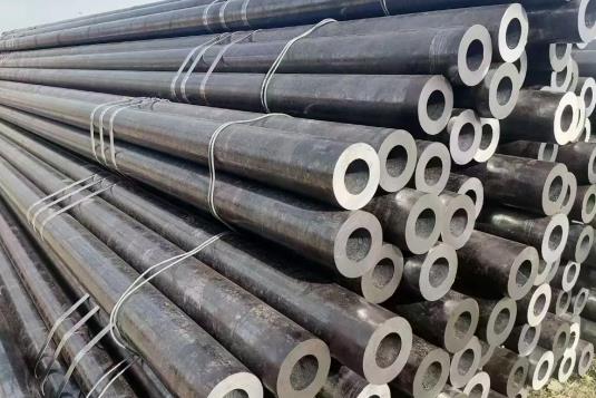 20#热轧无缝钢管是一种常用的金属管材，属于低碳钢